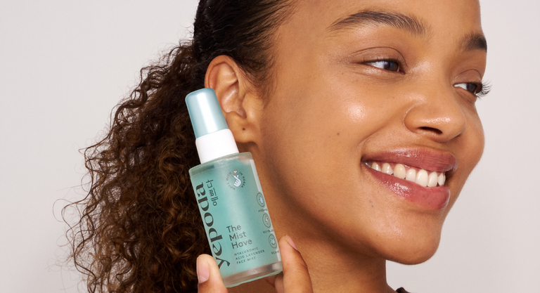 10 soins visage sous forme de spray à adopter d’urgence